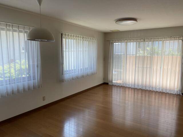 居室・リビング　フローリングです