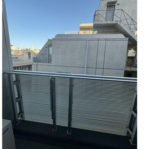 バルコニー　陽当たり良好なバルコニーです