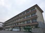 中学校　大東市立大東中学校（中学校）まで693m