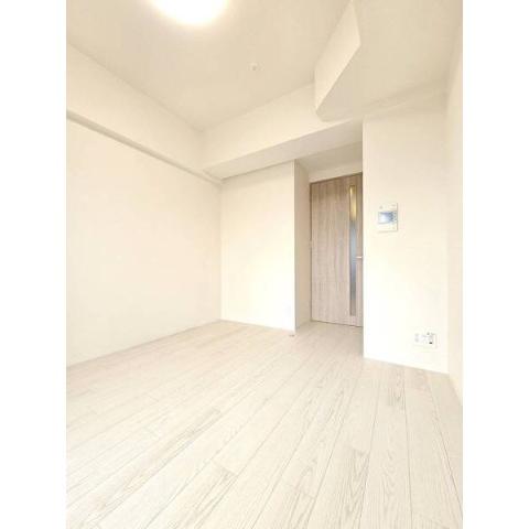 居室・リビング　室内