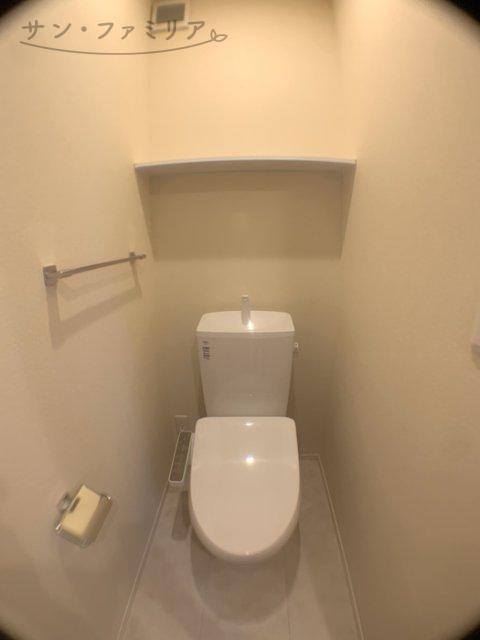 トイレ　同一物件別部屋写真