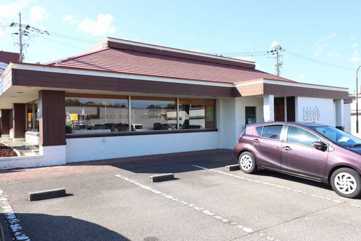 飲食店　ココス新湊店（飲食店）まで456m