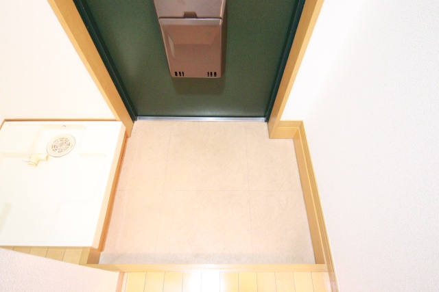 玄関　※別室の参考写真の為、現況優先です。