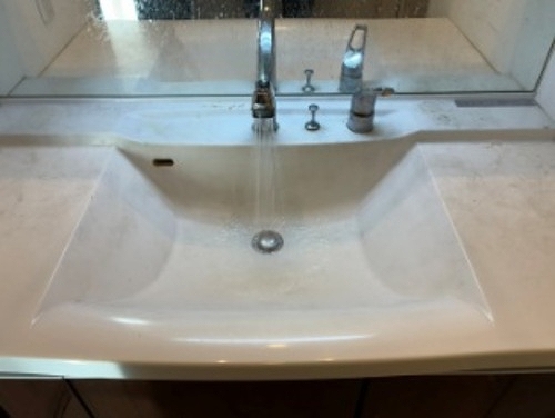 洗面設備　3面鏡付洗面台　※2025年12月撮影