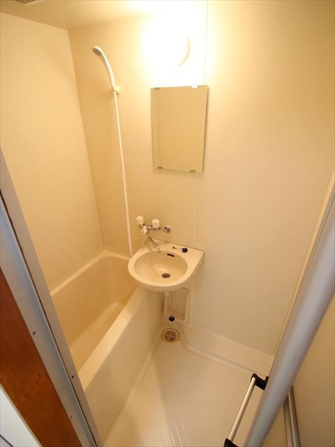 バス・シャワールーム　松山市宮田町　サンループ加藤　浴室