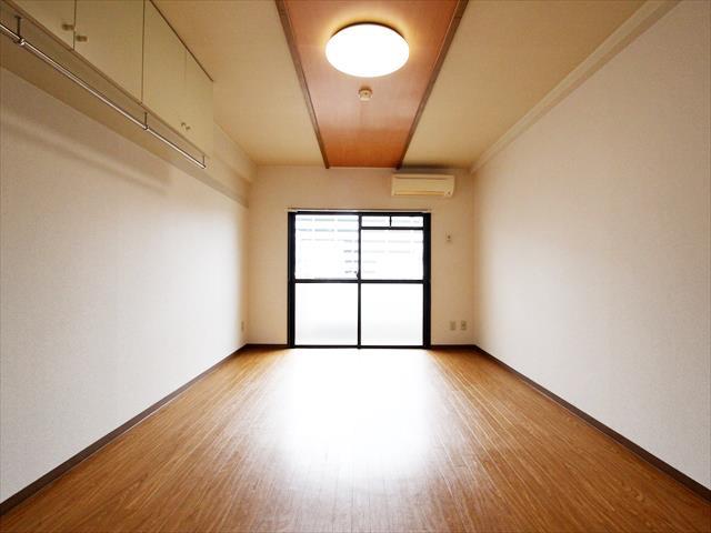 居室・リビング　松山市宮田町　サンループ加藤　リビング