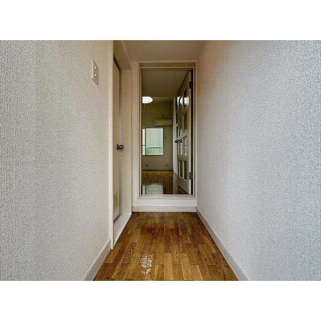 玄関　玄関入るとこんな感じです