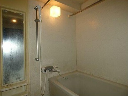 バス・シャワールーム　原状回復工事前になります