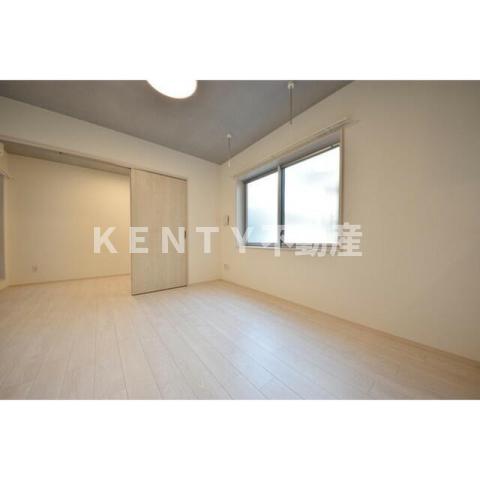 居室・リビング　ゆったり過ごせる居間です