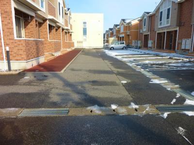 エントランス　駐車場