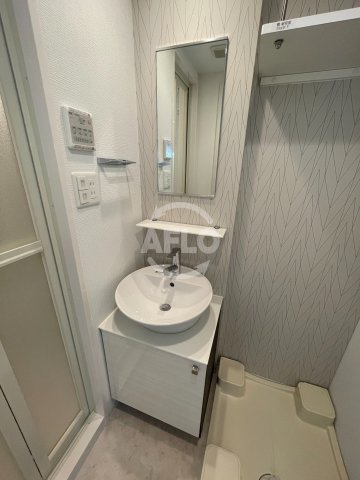 洗面設備　エスリード中之島ザ・コア　独立洗面化粧台