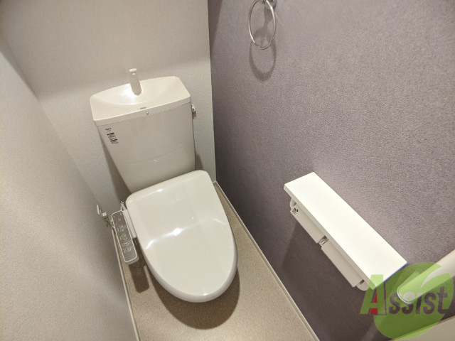 トイレ　ウォシュレットが付いてます。オシリに優しい設備です。