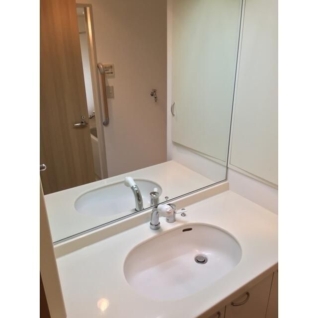 洗面設備　写真は同タイプ住居です。リノベーション工事　2026年3月完