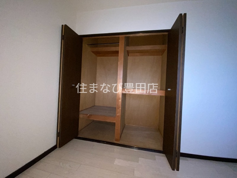 収納　北側洋室