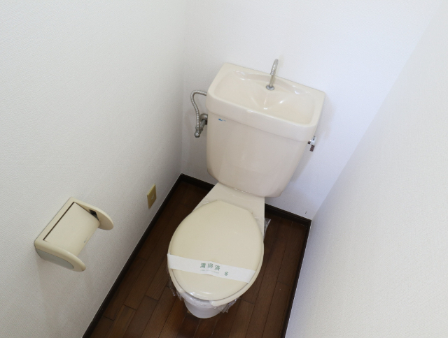 トイレ　※別号室の写真です。