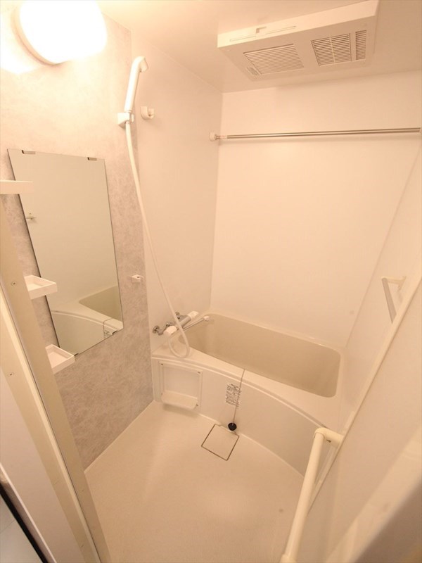 バス・シャワールーム　バスルーム　浴室暖房乾燥機付き