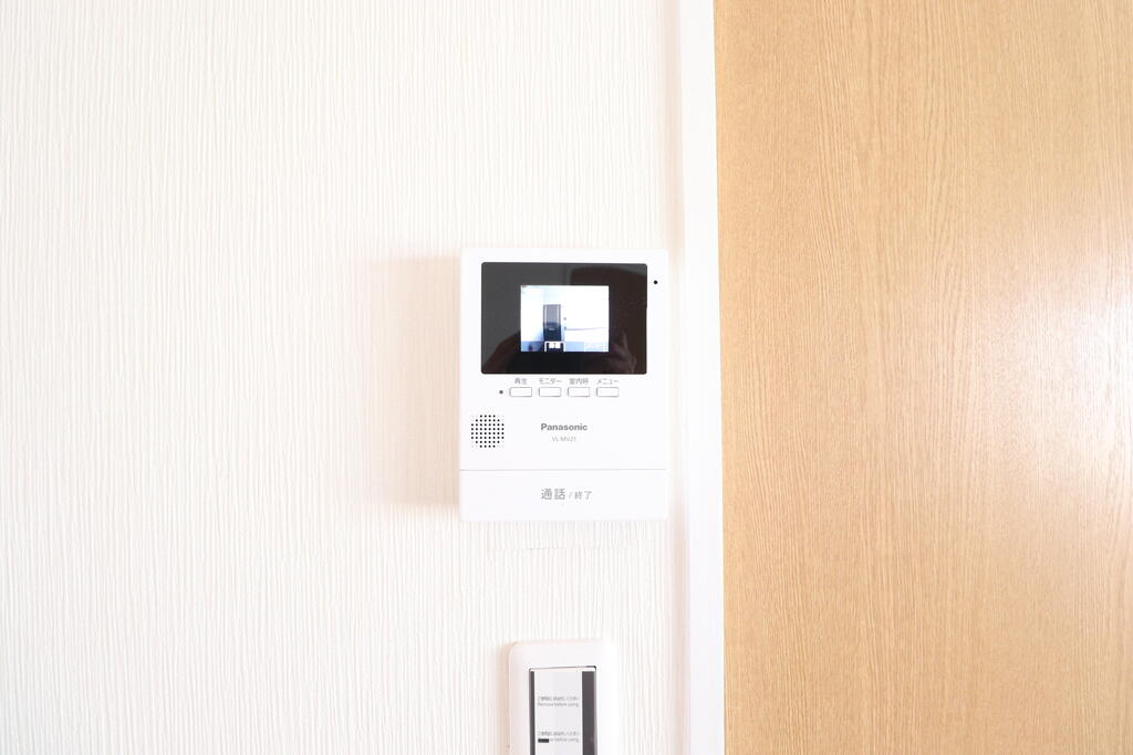 セキュリティ　安心のモニター付きインターホン♪