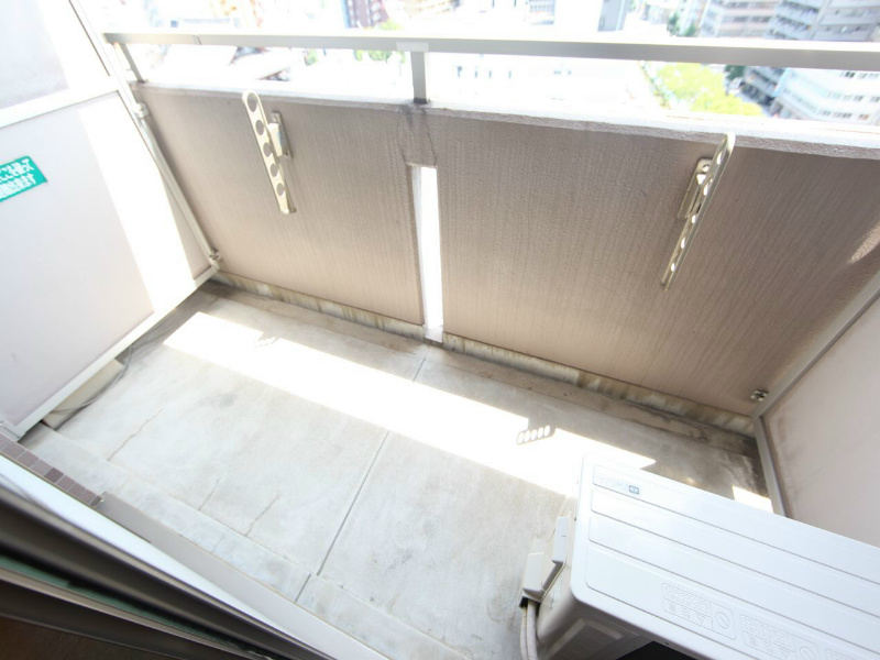 バルコニー　バルコニー　洗濯物が干せます