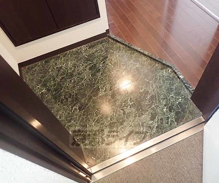 玄関　すっきりとした玄関です。