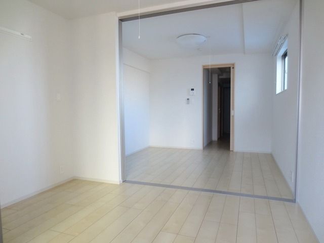 居室・リビング　★広い１Ｒｏｏｍとしても使えますネ★