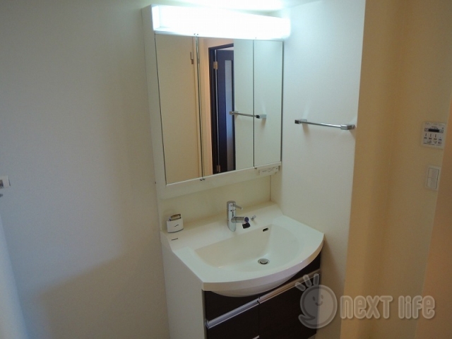 洗面設備　シャーメゾンステージ日野