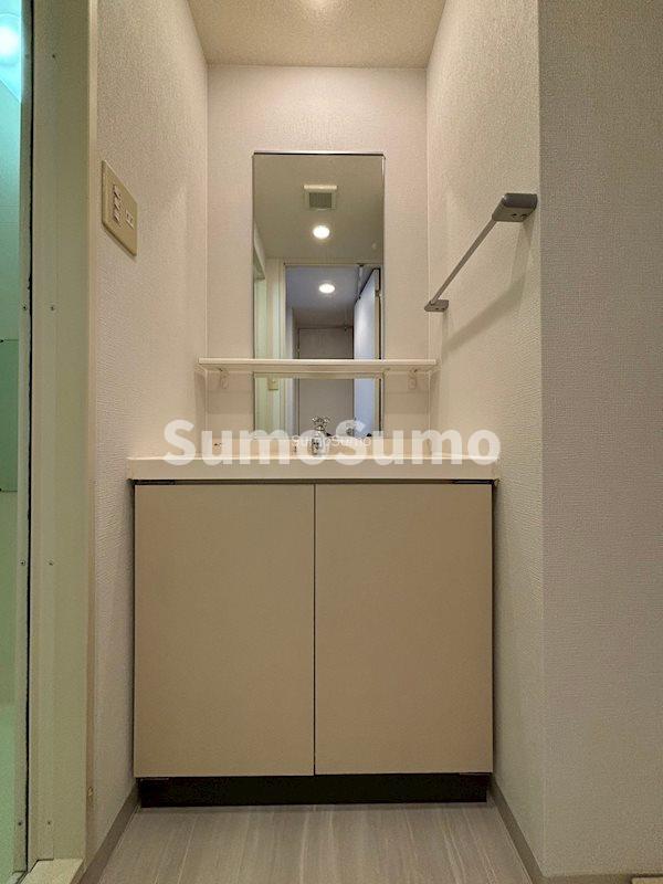 洗面設備　独立洗面化粧台付き