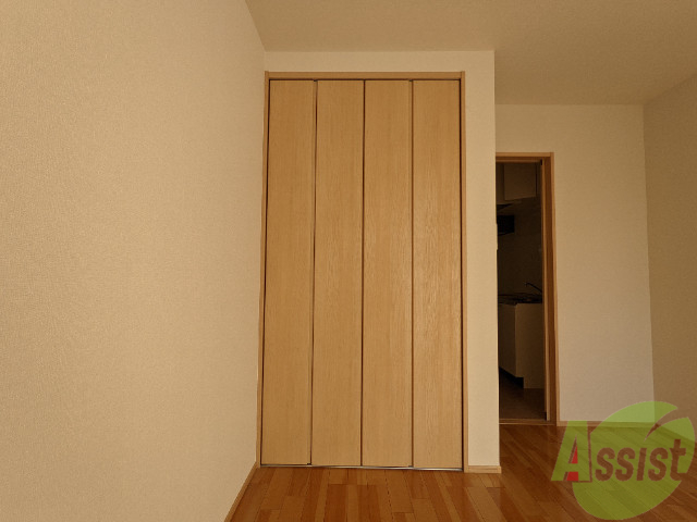 収納　収納がありました。お洋服や荷物はここへ。