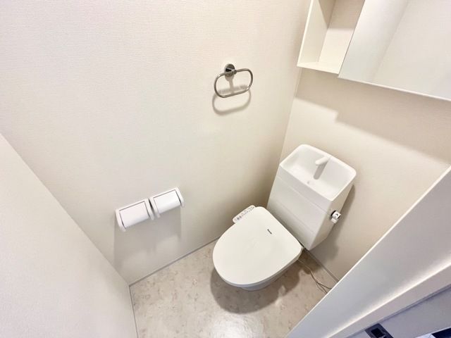 トイレ　コンパクトで使いやすいトイレです