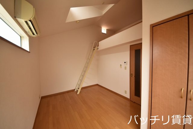 居室・リビング　同型タイプの為、現状を優先いたします