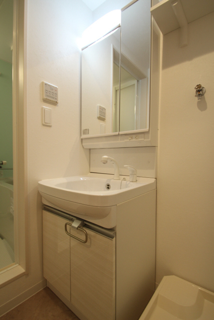 洗面設備　同建物同間取の別室のお写真です。