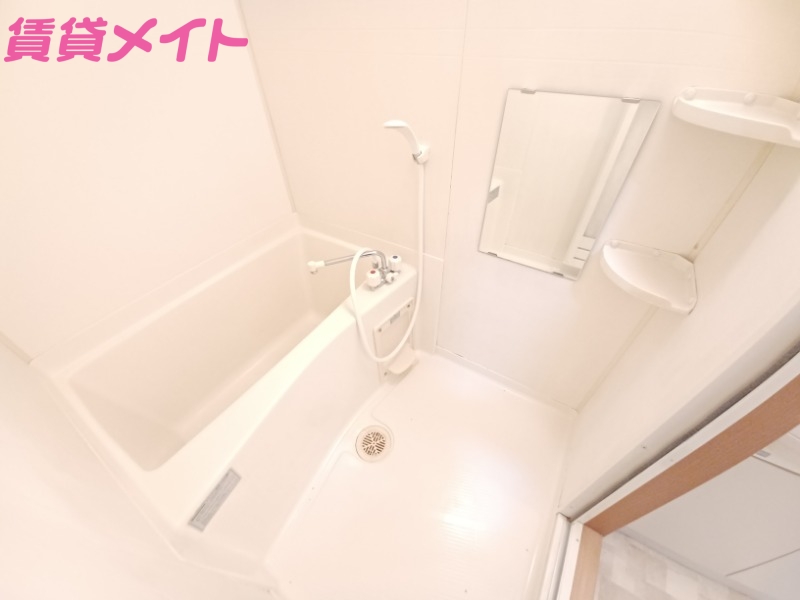 バス・シャワールーム　別部屋画像です