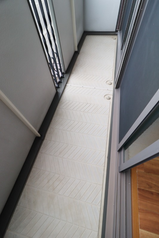 バルコニー　図面と現状に相違がある場合には現状を優先