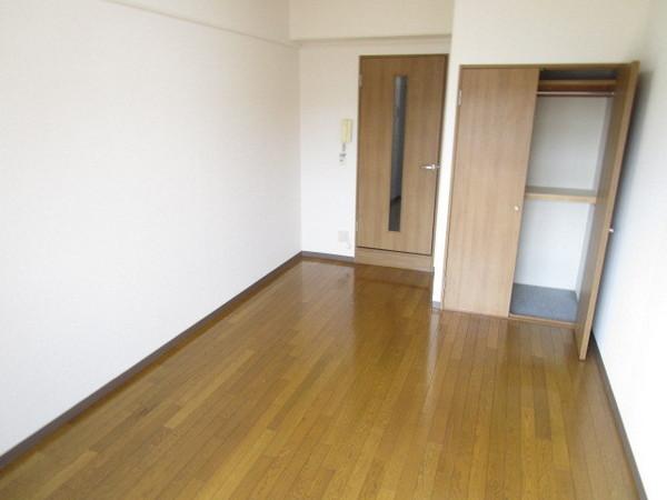 居室・リビング　※同物件別室※