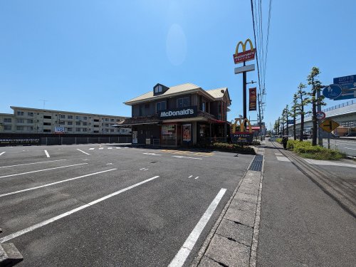 飲食店　マクドナルド 土佐バイパス店（飲食店）まで510m