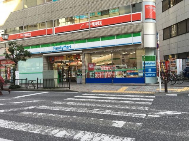 コンビニ　ファミリーマート 柏駅末広町店（コンビニ）まで1049m