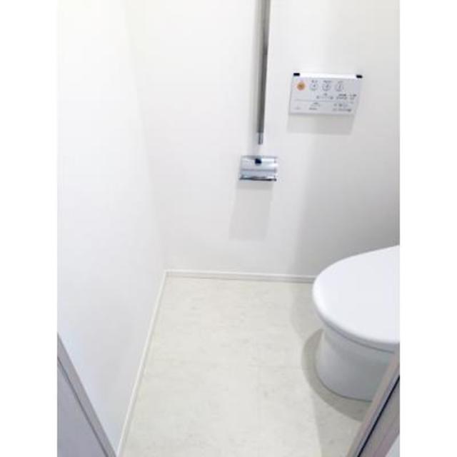 トイレ　※写真は同タイプ住戸です。