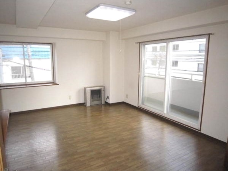 居室・リビング　退去予定につき別号室の画像です。