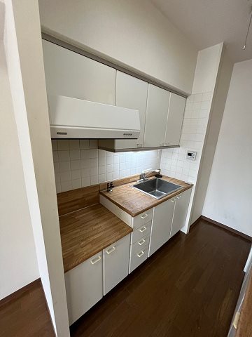 キッチン　コンパクトなキッチンで掃除もラクラク