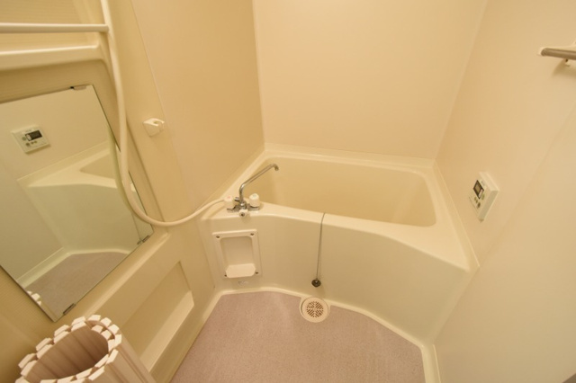 バス・シャワールーム　シンプルで機能的なユニットバスです！