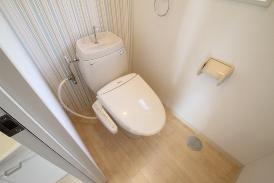 トイレ　※別号室の写真です