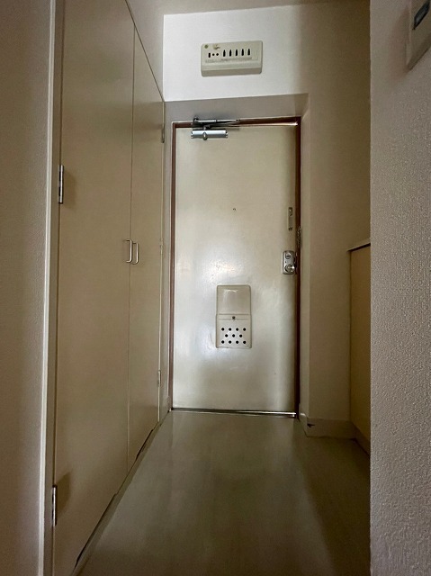 玄関　同物件別号室のものです。