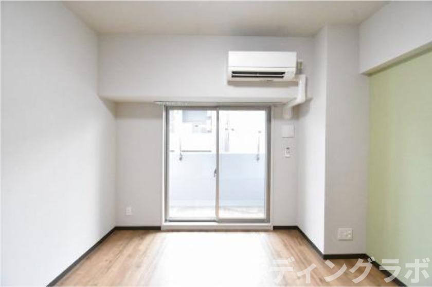 居室・リビング　別号室参考画像です。