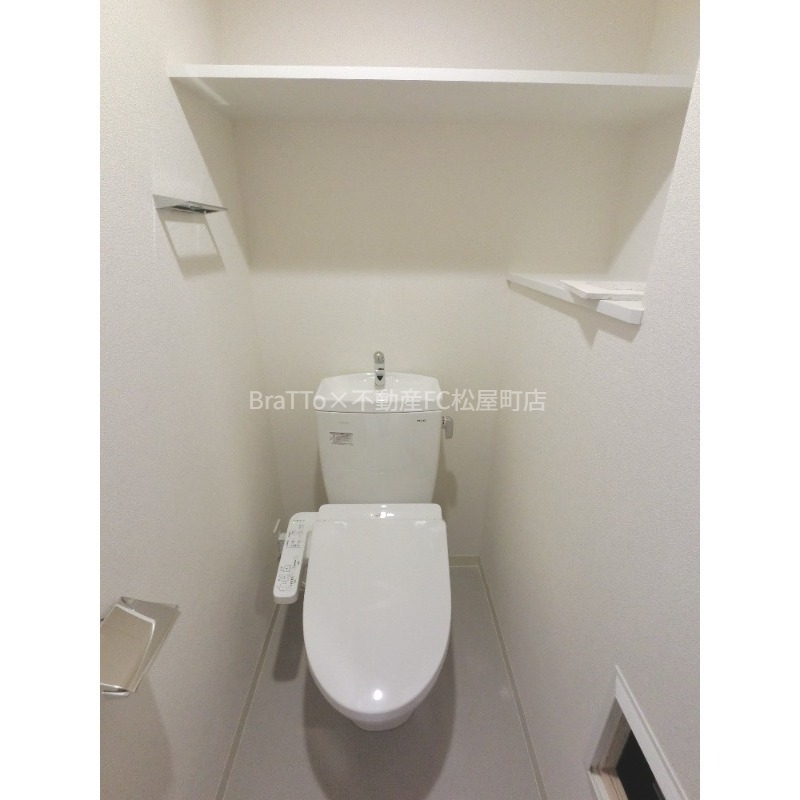 トイレ　トイレ（ウォシュレット付き）