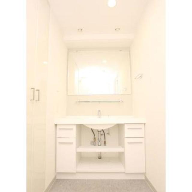 洗面設備　※写真は同タイプ住戸です。