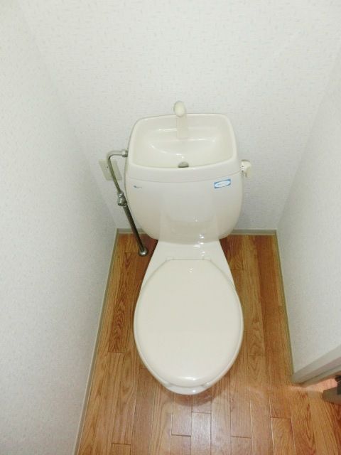 トイレ　清潔感のあるトイレです。