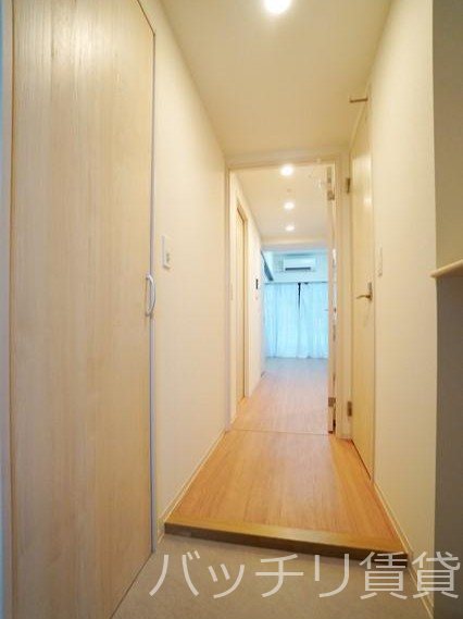 玄関　同シリーズの別のお部屋。現況を優先します。