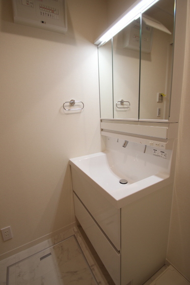 洗面設備　※他号室の写真です。