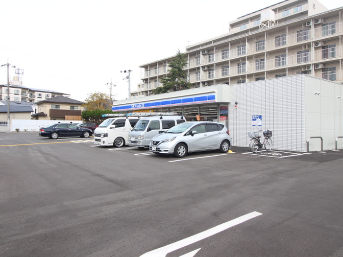 コンビニ　ローソン（コンビニ）まで492m