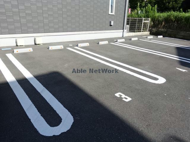 駐車場　駐車場