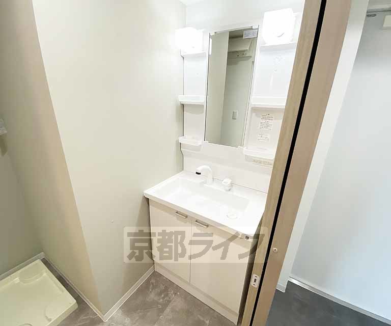 洗面設備　朝の準備はこちらで